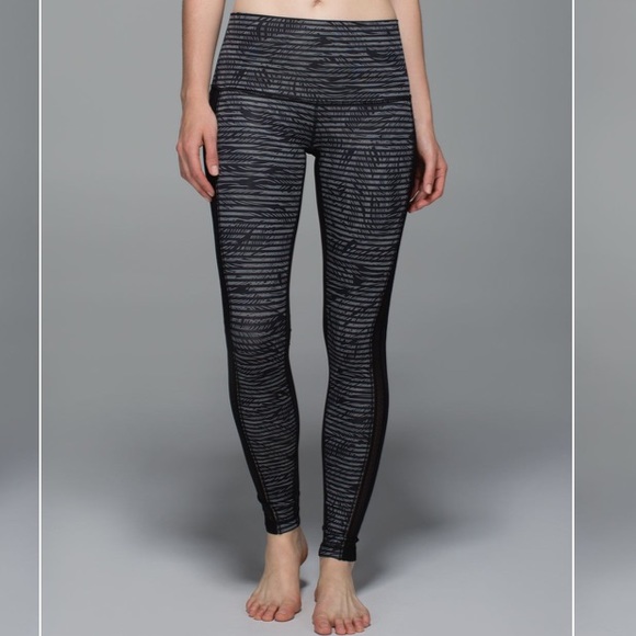 lululemon athletica Pants - Lululemon Wunder Under Pant Roll Down SE size 4